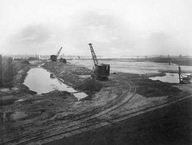 842846 Afbeelding van de aanleg het Valleikanaal tussen de Nederrijn bij Rhenen en de Eem in AmersfoortN.B. Het kanaal ...